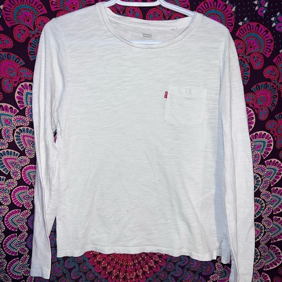 Levi’s white long sleeve top with front pocket - Picture 2 of 3